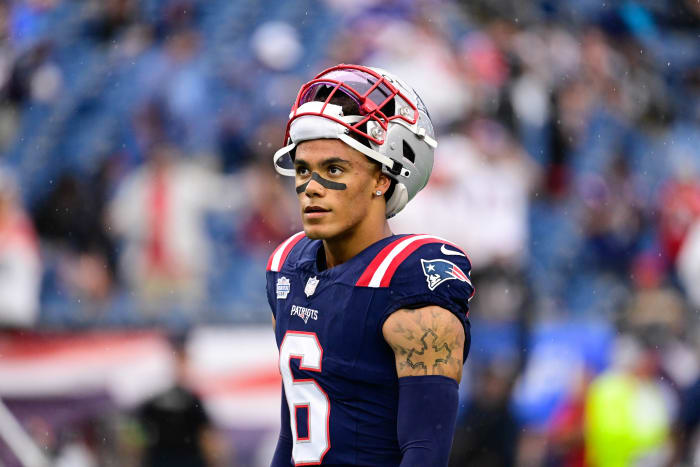 Christian Gonzalez was named the AFC Defensive Rookie of the Month for September.